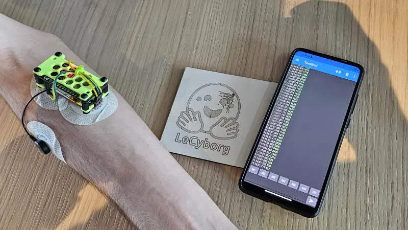 LeCyborg AI-Powered Third-Arm Prosthesis