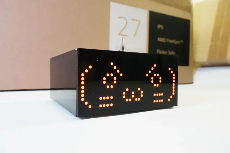 Kawaii Useless Robot