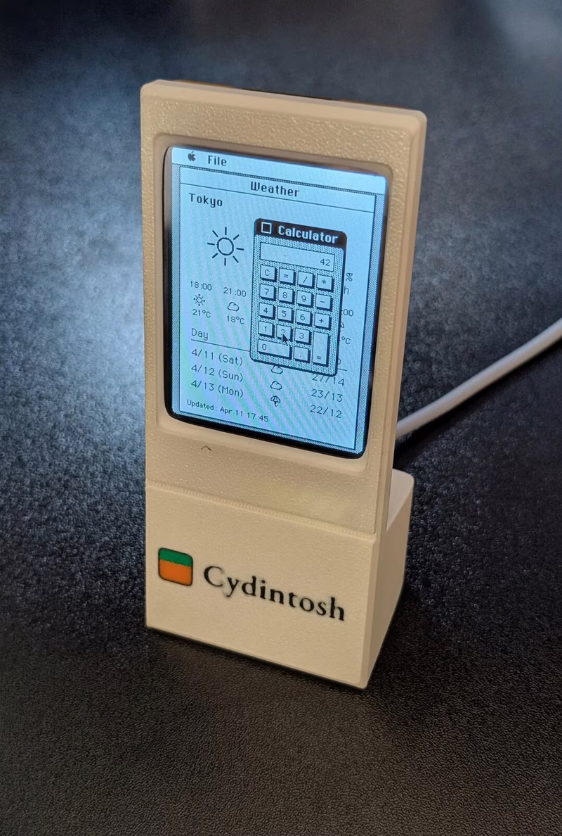 Cydintosh assembled in a 3D-printed enclosure