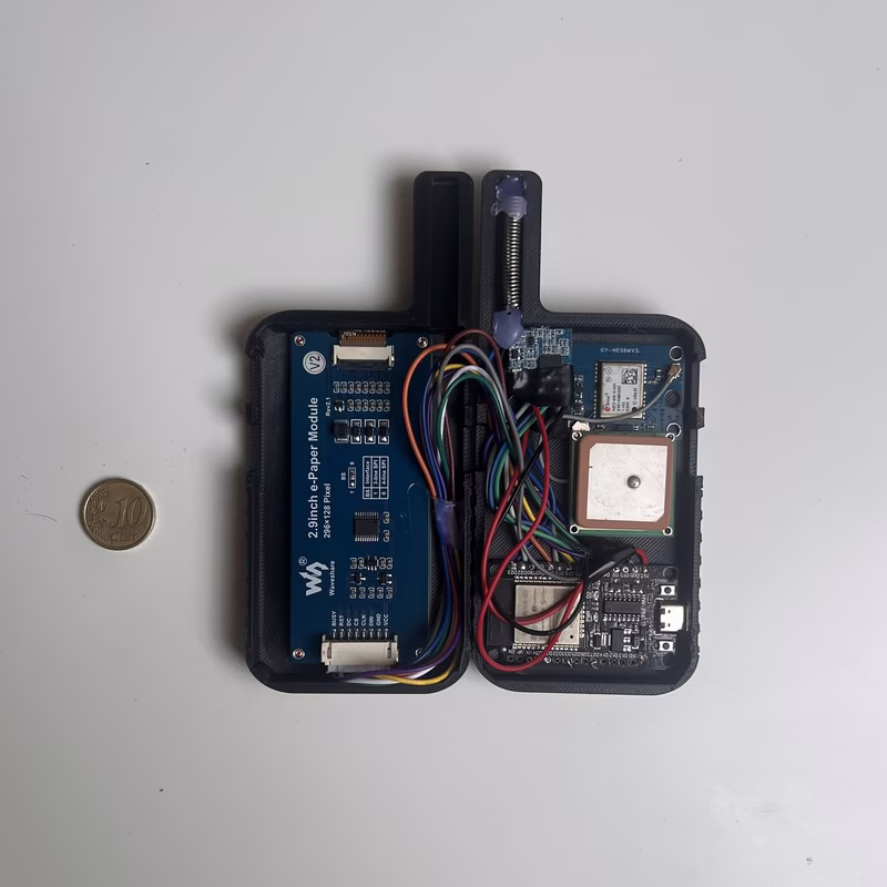 Heard Core internals — ESP32, u-blox GPS, LoRa radio and 2.9-inch e-ink module